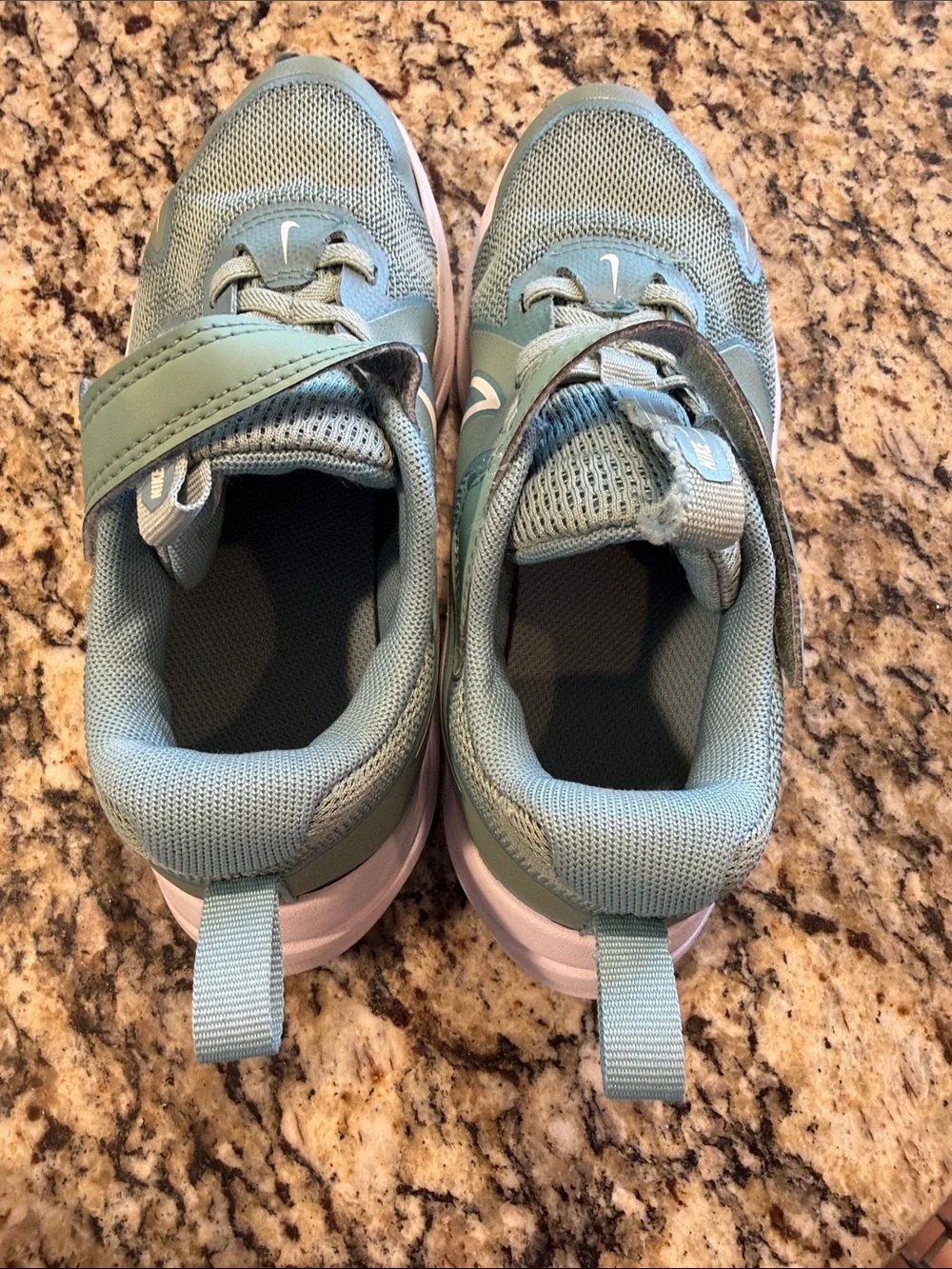 Nike Kids Mint Green Athletic Sneakers with White Swoosh Size 1Y